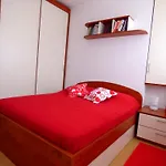 アパート X *